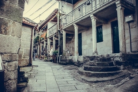 Streets and crossroads of Combarro