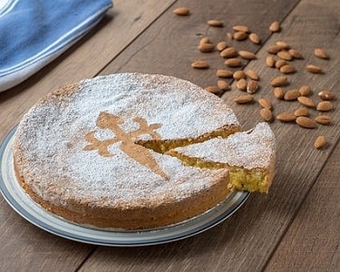 Santiago cake