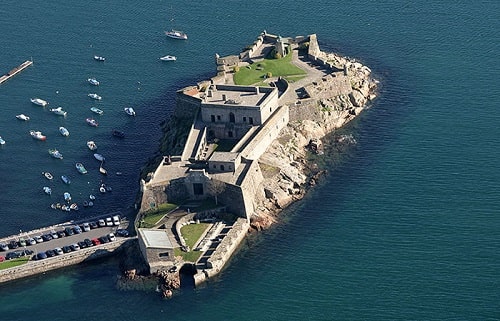 Visit the San Antón's castle