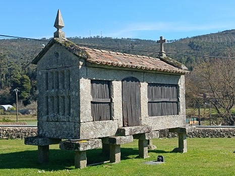 Los hórreos de Ponte Maceira