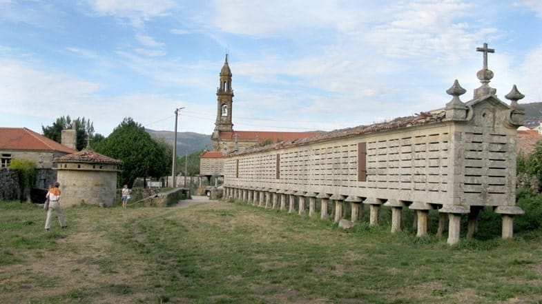 The amazing hórreo of Carnota